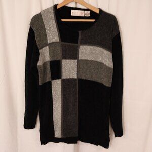Carolina Colors Black Silver Gray Sweater Size Medium Acrylic